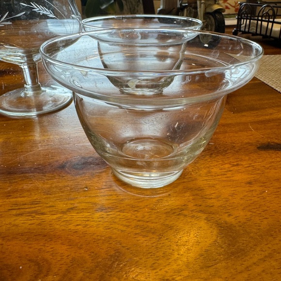 SEAFOOD/SHRIMP COCKTAIL VTG ETCHED FLORAL CUT GLASS
NOT FOR SALE - Picture 5 of 6